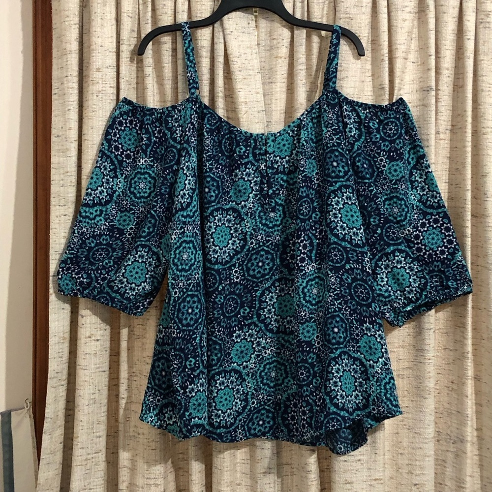 Torrid Navy Blue Challis Turquoise Medallion Print Cold Shoulder Blouse
